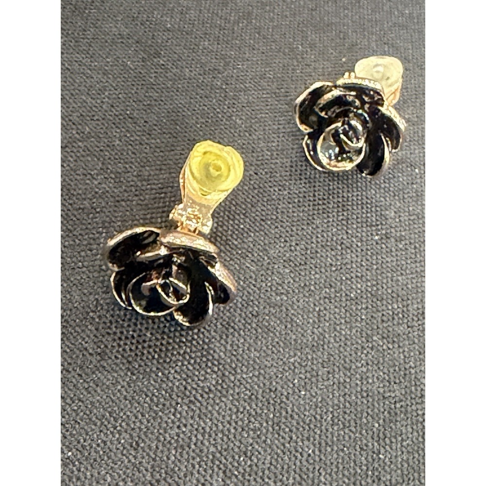 Black Rose Flower Clip On Earrings for Women Non Pierced Earrings Rose Gold Tone - Picture 7 of 7